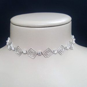 Elegant Silver Geometric Necklace